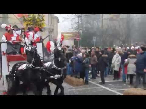 Presentazione carri da getto - video 4 - Carnevale Ivrea 2015