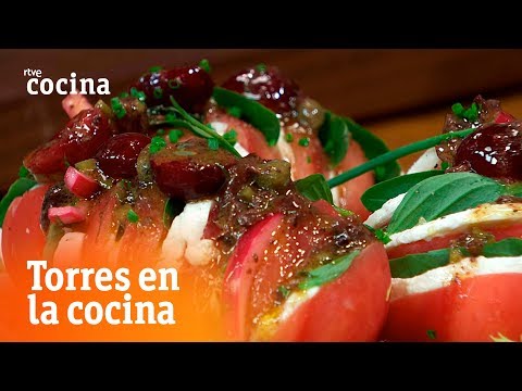 Cómo hacer ensalada de tomate con cereza - Torres en la Cocina | RTVE Cocina