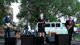 Kelly Hogan "We Can't Have Nice Things" live in Monona