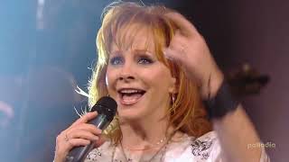 Kelly Clarkson &amp; Reba McEntire - Walk Away (CMT Crossroads)