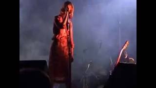 07 Terapie - Cristina Donà Live in Bergamo 20 luglio 2001