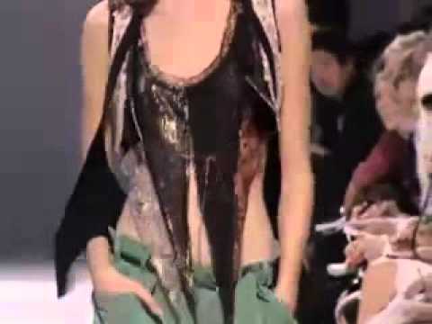 Balenciaga - Spring_Summer 2002.avi