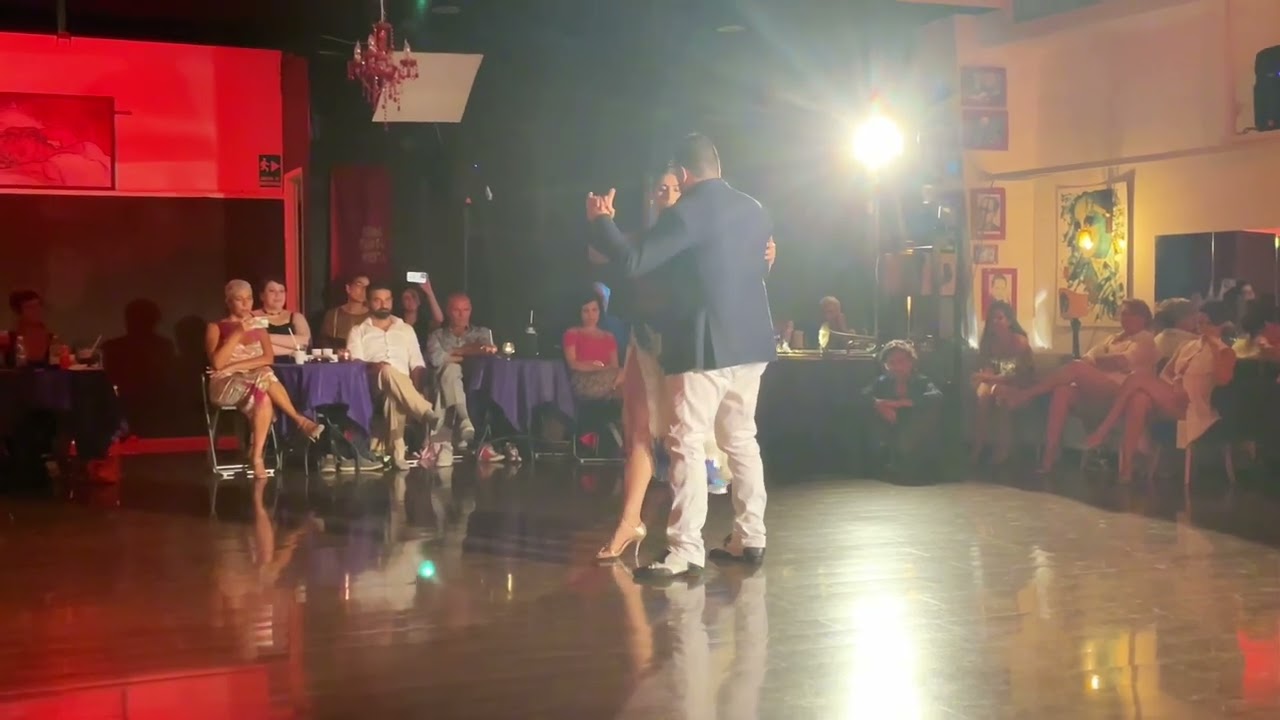 Natascia Crescenzi and Mario Sette - Una Fija