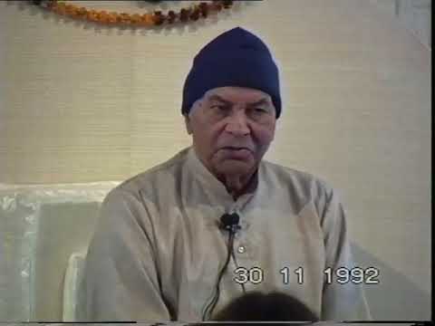 PAPAJI - 30th November 1992 P1 - "Renunciation"