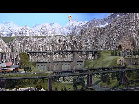 More than 250 model trains: The big Märklin model railroad layout in Germany