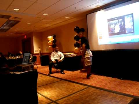 Kisha sings Happy Birthday'