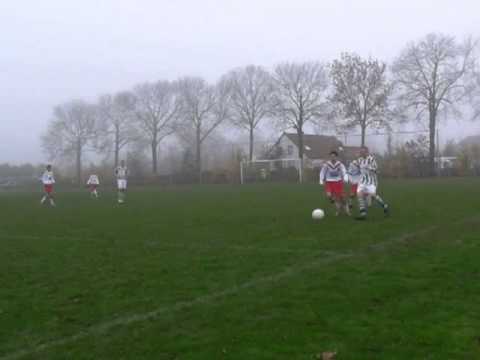 Driel RKSV B2 - Spero B5 (16-11-2013)