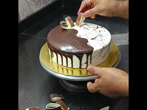 #Chocolate garnish cake design #chocolate cake design #shorts video