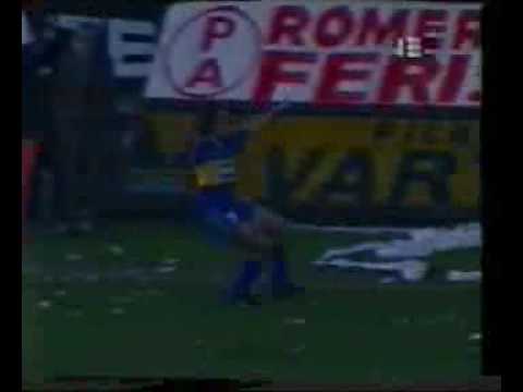 Gol de Martinez a Independiente (Boca 1-Independiente 1 16-05-93)