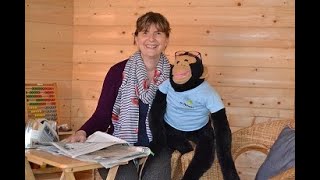 Sarah & Monkey Make a Paper Hat