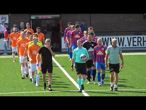 Before the start of the Cup match VVA Achterberg - SVL Langbroek.