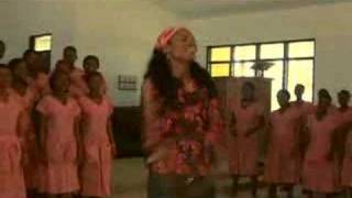 sing with me girls-Nicole C. Mullen in Ghana