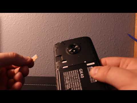Moto E5 Play  :How to REMOVE AND INSTALL SIM CARD & MEMORY CARD