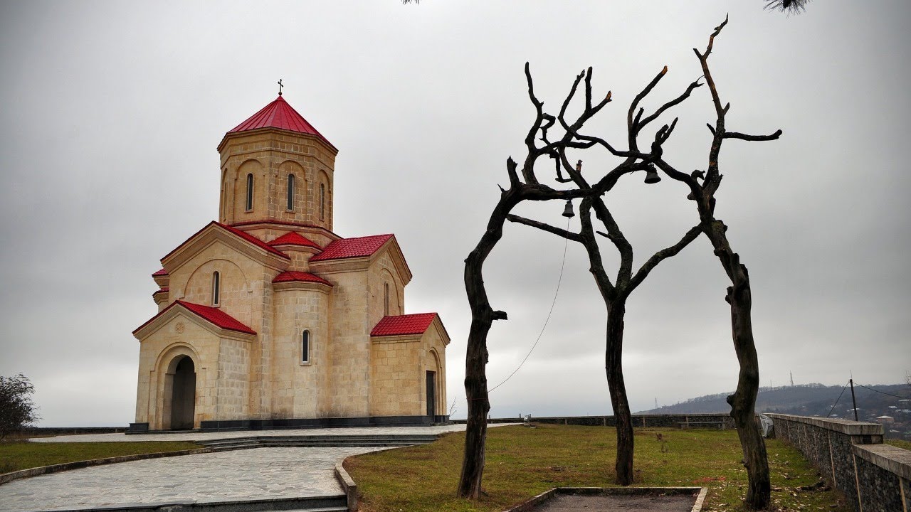 3.9.2021. У 21:30, ВЕЧЕ СА О. ДЕЈАНОМ КРСТИЋЕМ