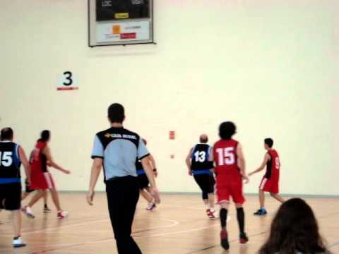 Primer partido de liga Club Baloncesto 3,05 Idea y Arte S.L. contra CD Virgen del Manzano
