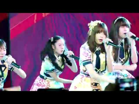 171216 Satchan - BNK48 @ MBK Center Cover Dance 2017