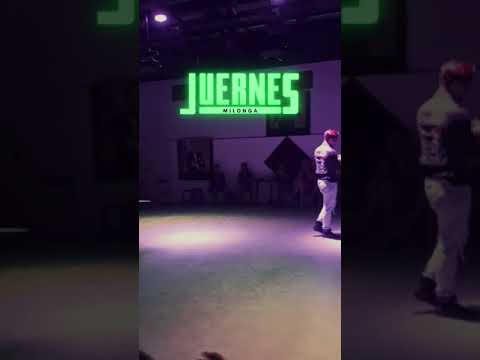 JUAN SEGUI Y FEDE CARRIZO EN JUERNES MILONGA