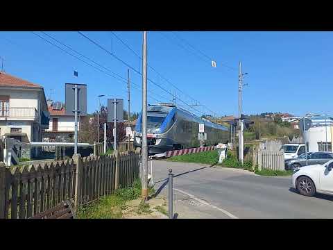 Passaggio a livello Acqui Terme (AL) Via Crenna - Level crossing - Spoorwegovergang