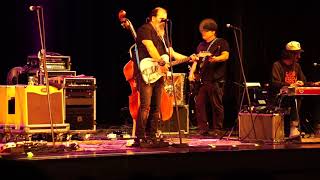 Steve Earle - Fixin to Die &amp; Hey Joe - September 23, 2017