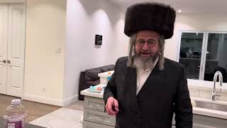 Rav Mota Frank: Havdalah In Houston (הרב מוטה פראנק) - התמונה מוצגת ישירות מתוך אתר האינטרנט יוטיוב. זכויות היוצרים בתמונה שייכות ליוצרה. קישור קרדיט למקור התוכן נמצא בתוך דף הסרטון