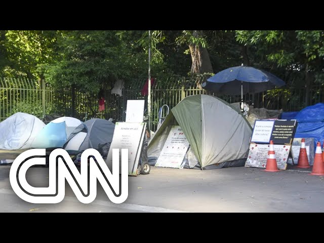 Prefeitura de São Paulo começa a retirar barracas de moradores de rua | LIVE CNN