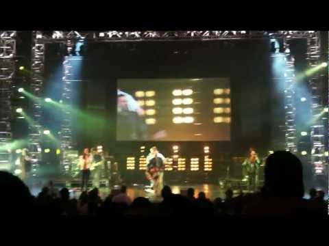 Matt Redman feat LZ7 - 27 Million (Hillsong London)