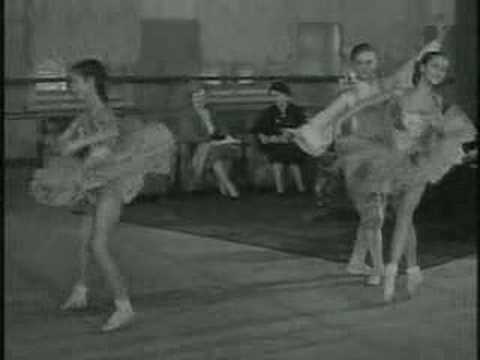 E. Maximova and V.Vasiliev  are so young and so nice! (1953)