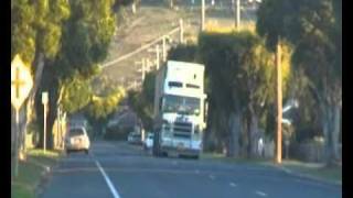 preview picture of video 'KENWORTH CABOVER TRUCK HITS THE HIGHWAY AT TRAFALGAR IN 2010'