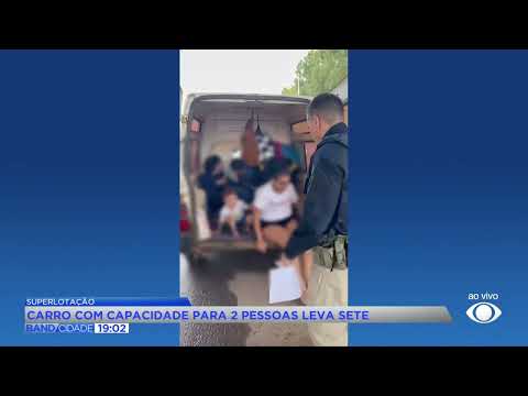 SUPERLOTAÇÃO: CARRO COM CAPACIDADE PARA DUAS PESSOAS LEVA SETE