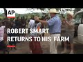 Evicted White Farmer Returns To His Farm In Zimbabwe