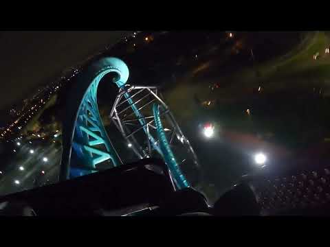 Montaña Rusa Drakko Parque Salitre Mágico de noche