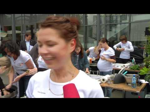 Männer und Frauen liefern sich heißen Kampf um die Grill-Krone
