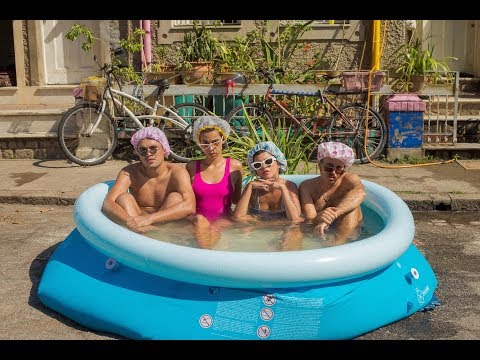 download lagu mp3 mp4 Rosa Neon, download lagu Rosa Neon gratis, unduh video klip Rosa Neon