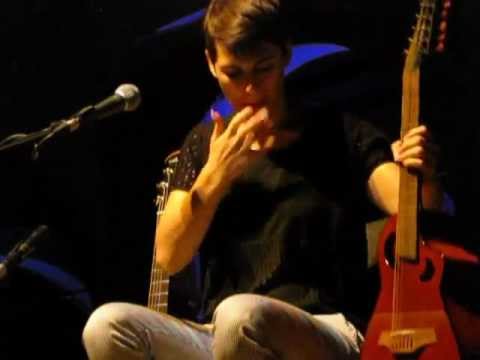 7/15 Kaki King - Fences @ BOtanique 3.0, Bologna, Italy (03/07/2012)