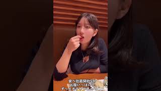 「こぼれ落ちる」右乳