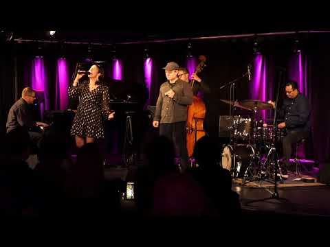 VIVIAN BUCZEK GROUP FEAT. MATHIAS HEISE "The Windmills Of Your Mind"
