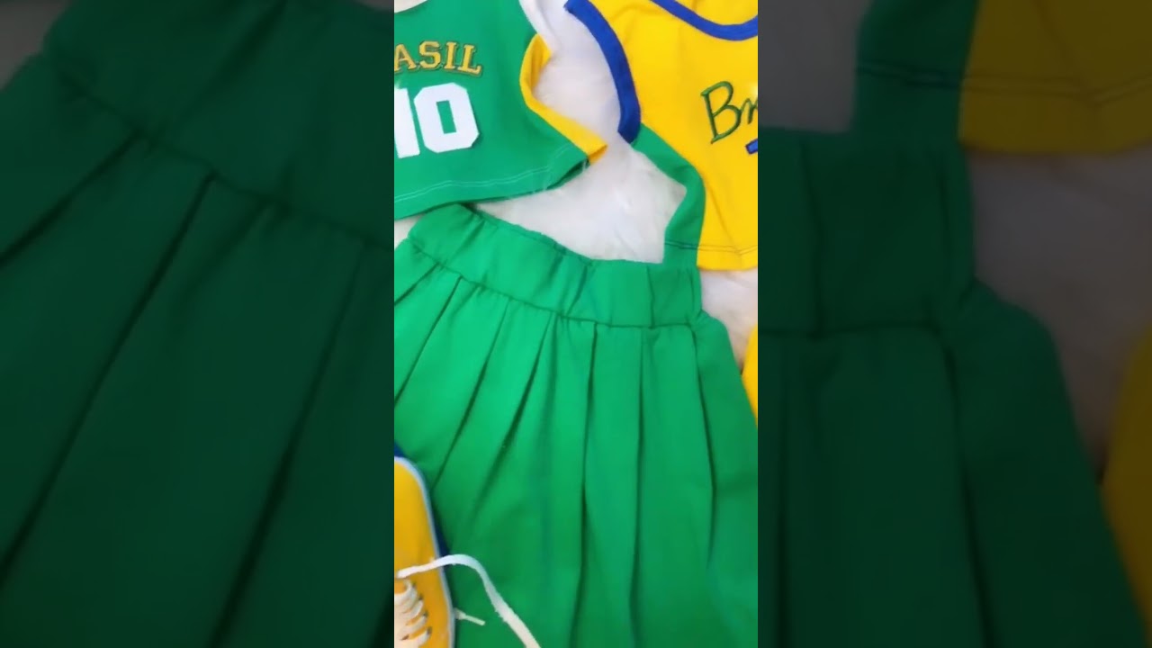 Moda Blogueirinha Moda infantil looks do Brás Conjunto Copa do mundo Short Saia e Cropped