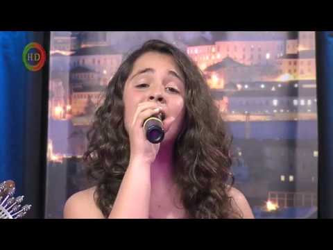 Joana  Vales         "Leva-me aos Fados"