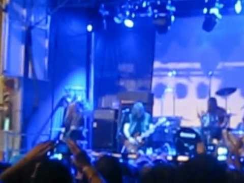 Electric Wizard - Funerapolis (first 2 minutes) live at MDF 2012