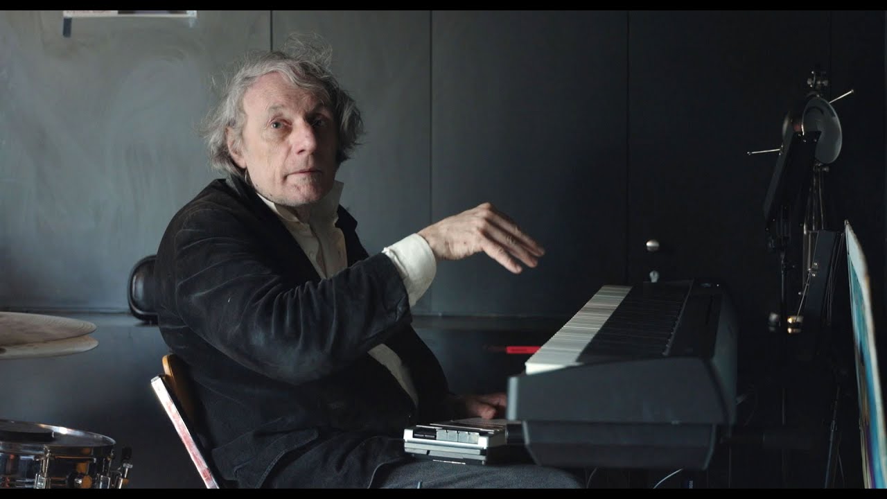 Official US Trailer [Subtitled]