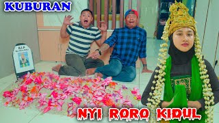 Download lagu The Moment Nyi Roro Kidul's Grave Appeared in My House mp3 Download lagu The Moment Nyi Roro Kidul's Grave Appeared in My House mp3