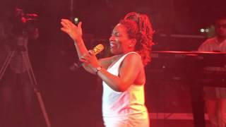 Stephanie Mills Performs &quot;Never Knew Love Like This Before&quot; At Jazz In The Gardens