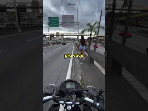 ELA DESCEU DA MOTO E FALOU QUE IA EMBORA A PÉ! 😂 #shorts #curiosidades