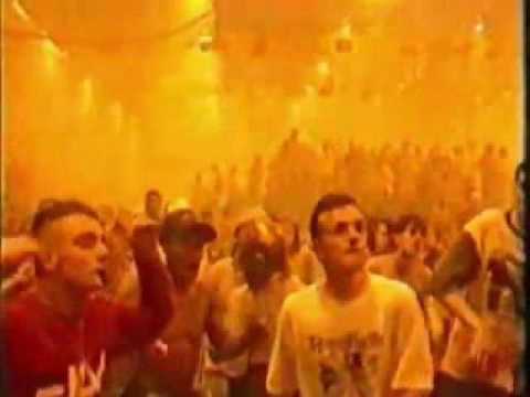 Bassheads - Is There Anybody Out There? (Pandemonium Video) (1991)