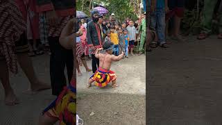 Download lagu Bujang Ganong Salto Lucu #shorts mp3
