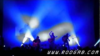 Robert Trujillo from Metallica jam with Rodrigo Y Gabriela Chicago