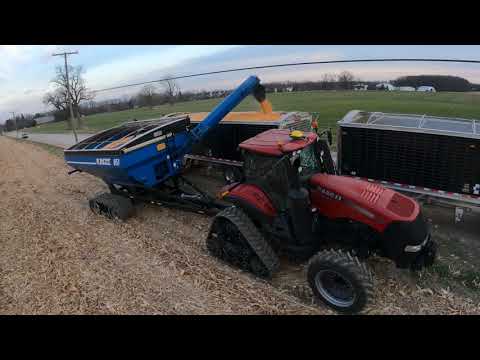 Old & New CASE IH Equipment In Action - International 1666 - Axial-Flow® 7240 - Magnum™ 340 & 315