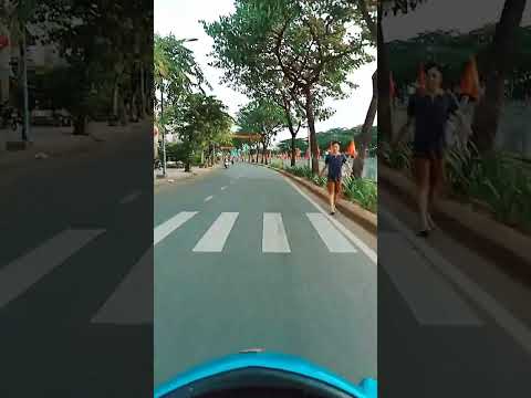 30/04/1975_30/04/2025 , chiều dạo mát bờ kênh Lò Gốm P8Q6 TP HCM