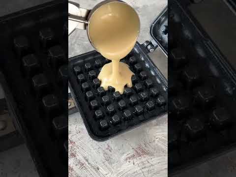 STOVE TOP WAFFLE MAKER FOR ₹650 | DOES IT WORK? ONLINE SHOPPING | KITCHEN GADGETS | GADGET REVIEW