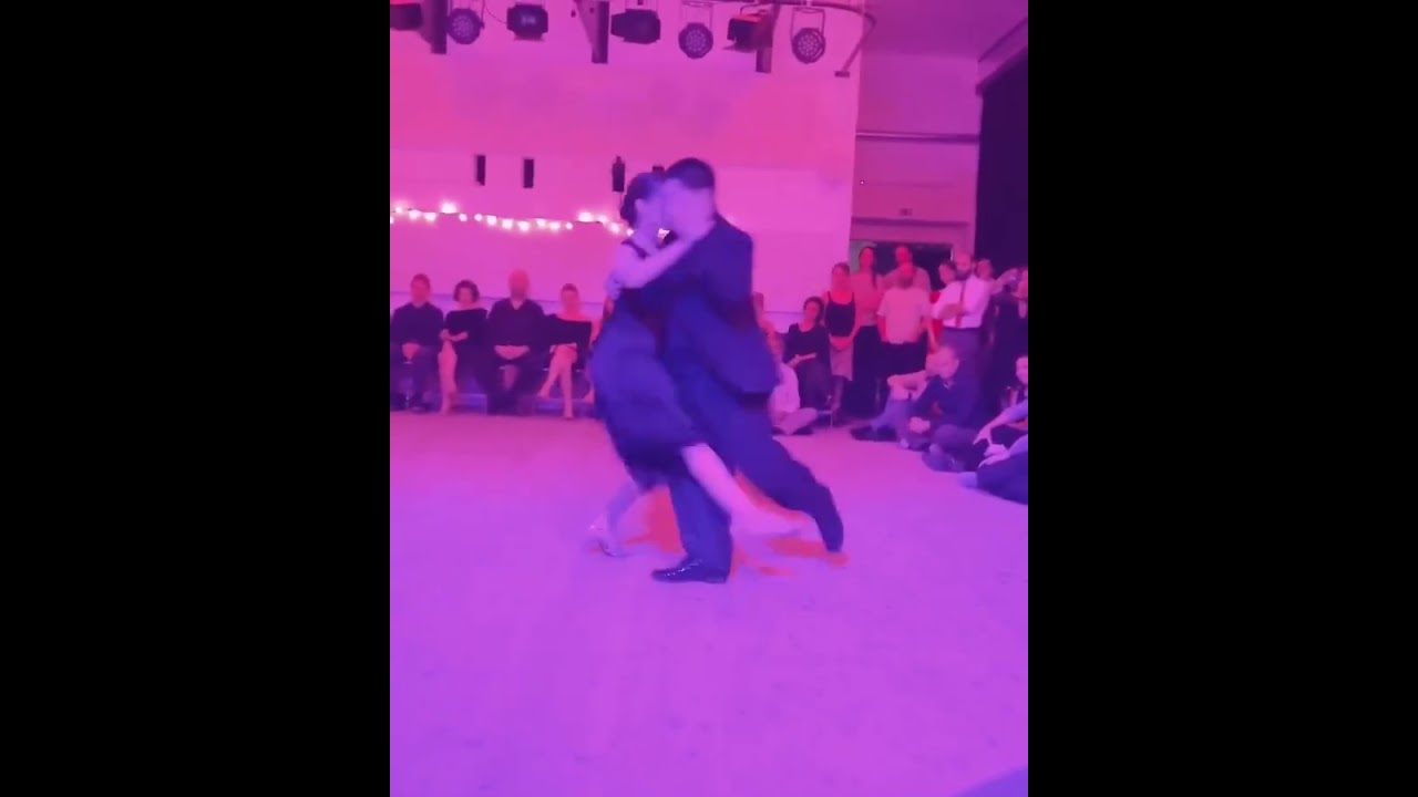 Carlitos Espinoza & Agustina Piaggio 🤍 Follow ‎@tangoexpo #tango #tangoargentino #tangoshow #танго
